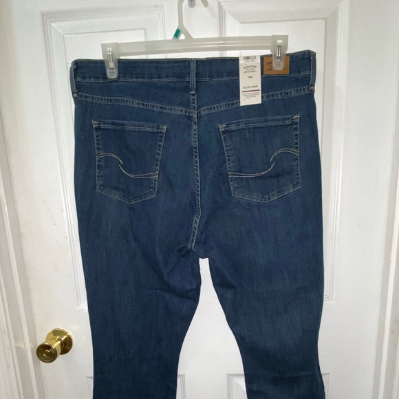 NWT Levi’s Super Stretch Mid Rise Skinny Jeans NEW - Picture 2 of 5